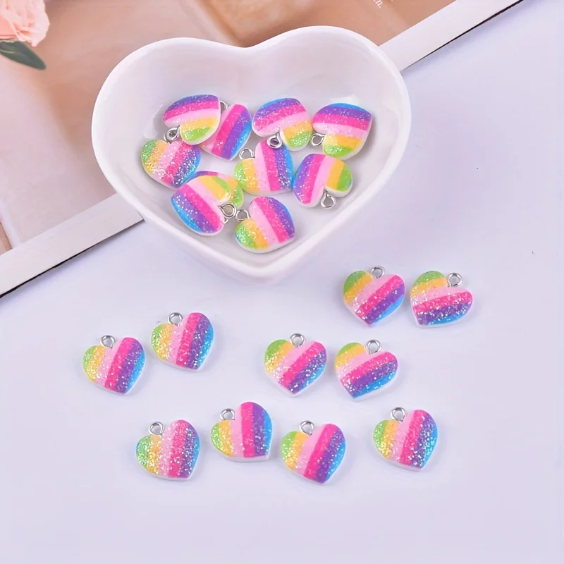 10 個のカラフルなハート樹脂チャームかわいい混合色のラブハ - Resin Art Engagement のレビューと価格