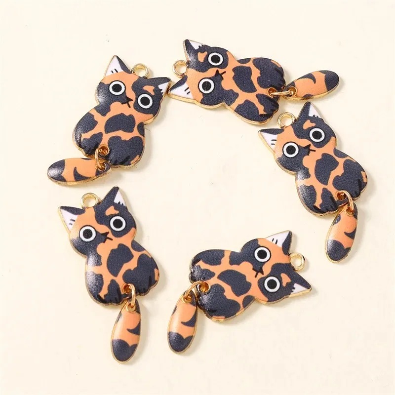 10 個 16 × 39 ミリメートルかわいい漫画猫樹脂チャ - Resin Art Engagement のレビューと価格